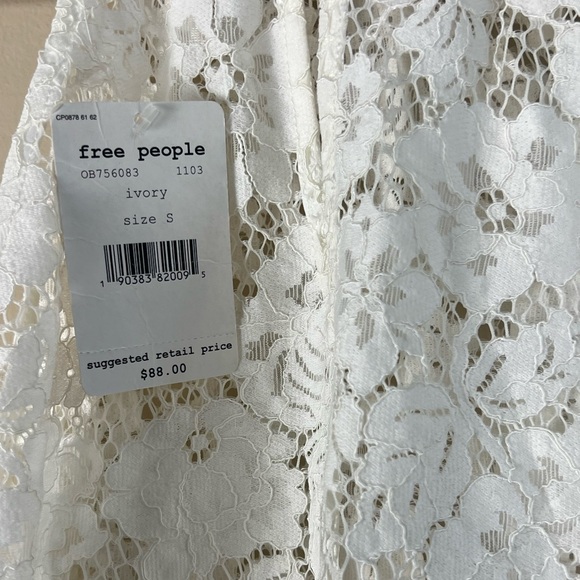 NWT Free People "Sweet Meadow Dreams" Ivory Lace Halter Top Size S - Picture 5 of 5